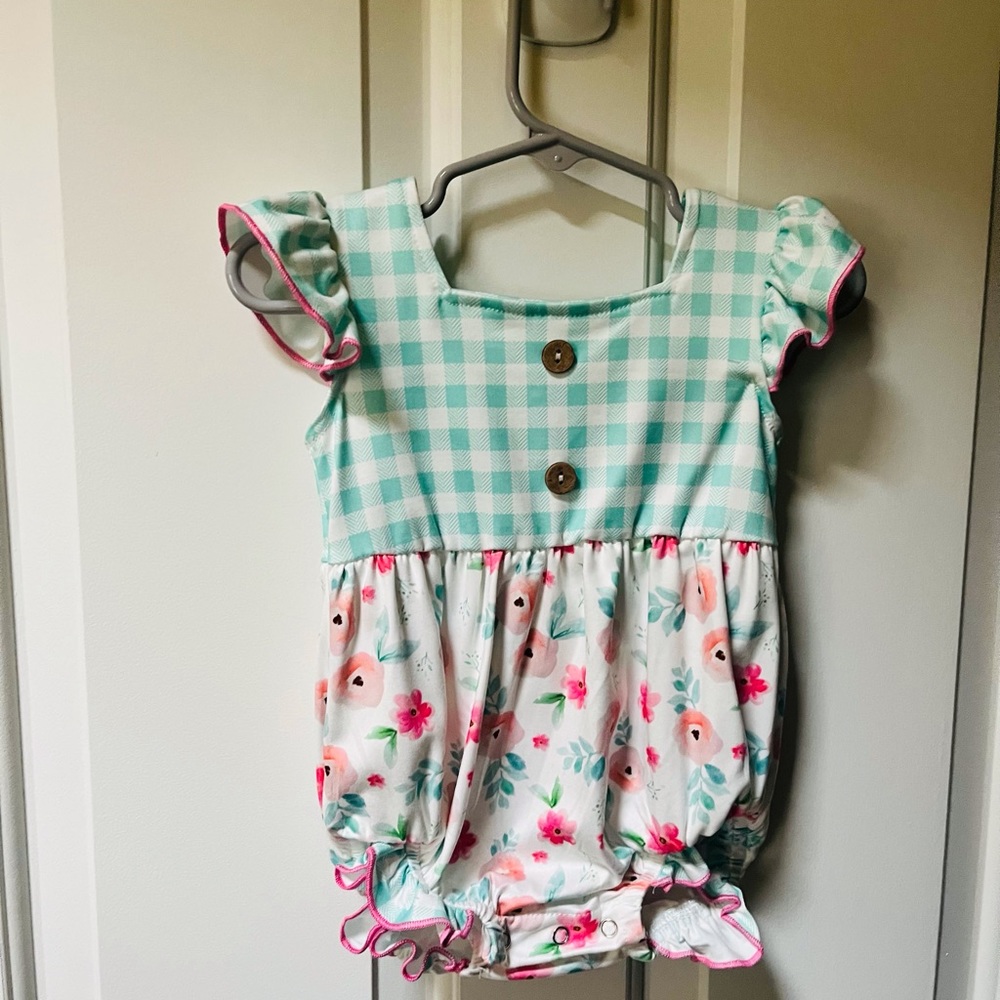 New Pink Floral Plaid Ruffle Baby Girl Romper Size  12mos.